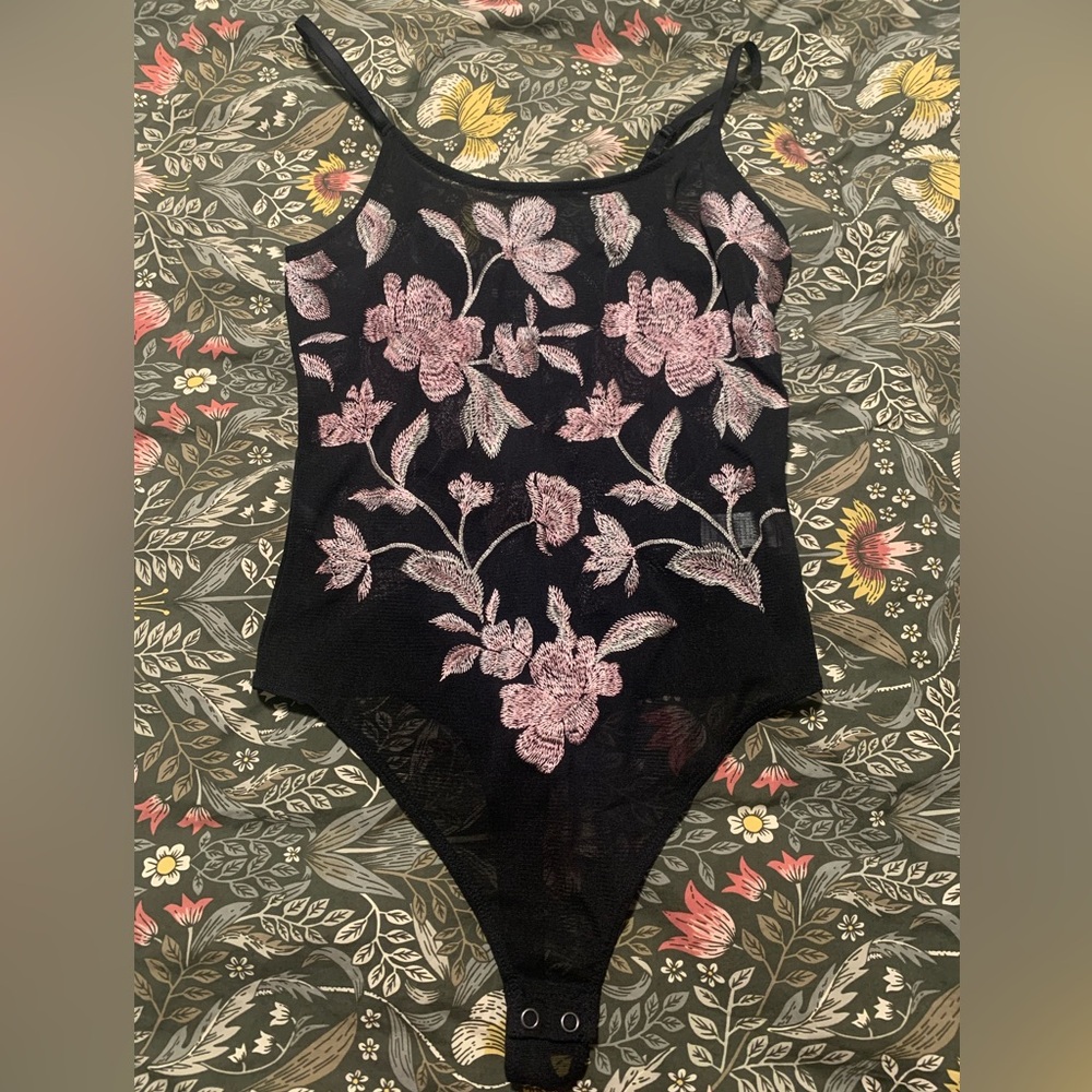 XS Express floral bodysuit